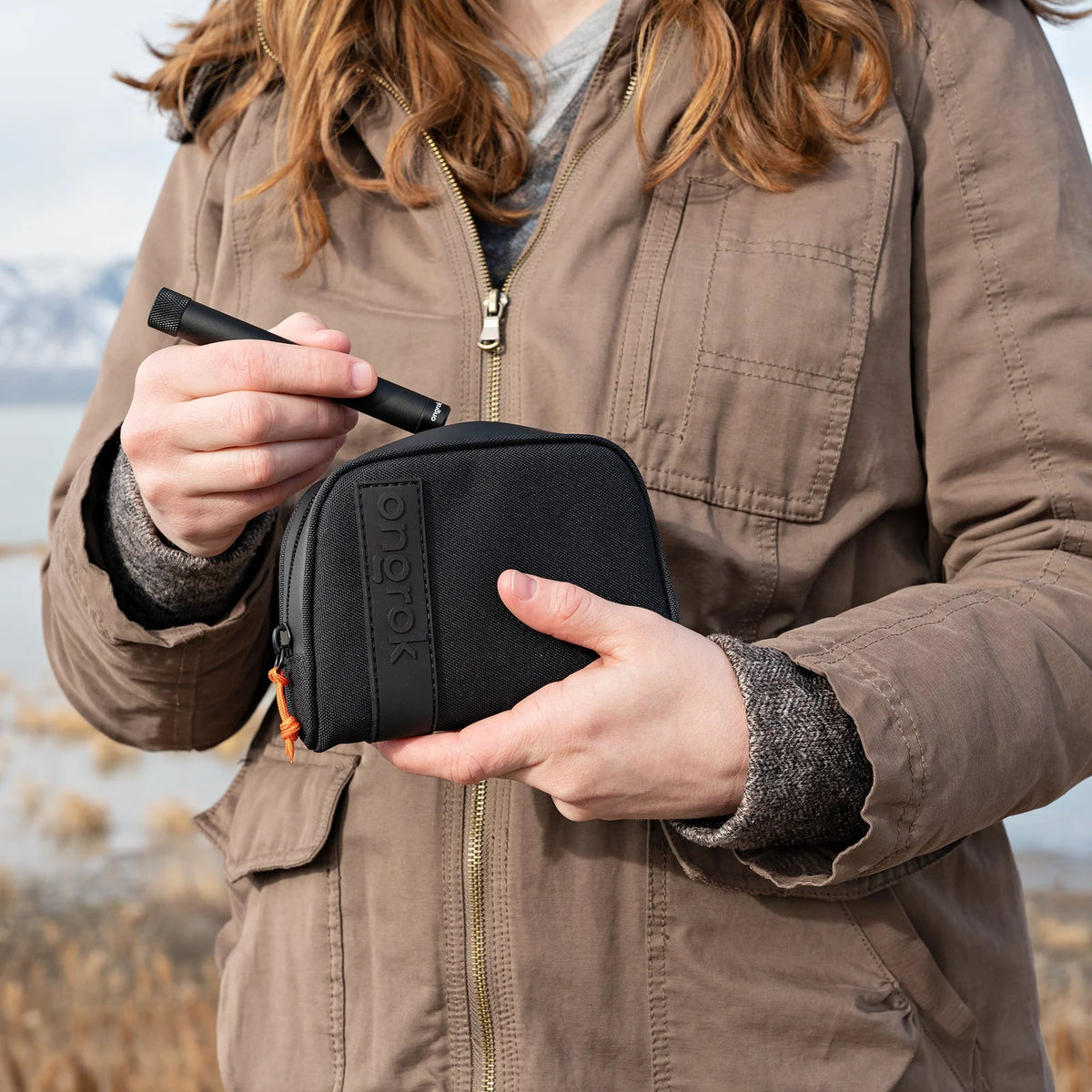 Ongrok Carbon-Lined Locking Wallet - Small